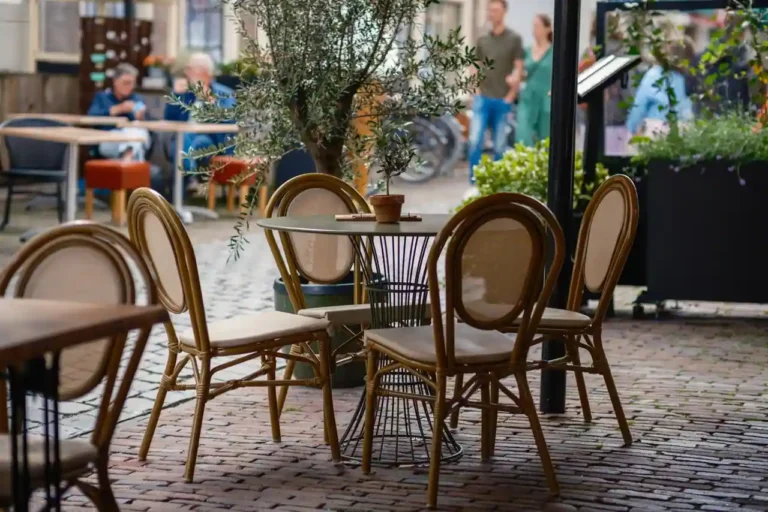 Café de l&rsquo;Esplanade : un nom, plusieurs adresses