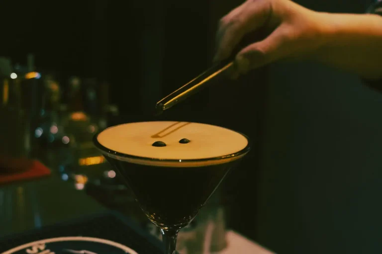Espresso martini : la recette pour une mousse parfaite