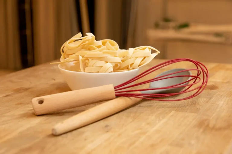 Ustensile de cuisine en 4 lettres : la réponse à votre grille