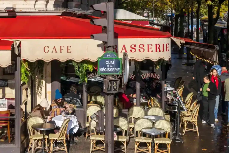 Café Kléber : quelle adresse cherchez-vous vraiment ?
